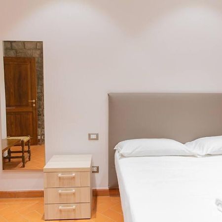 Cozy And Charmin 3Br Apartment Steps By Duomo Florencia Exterior foto