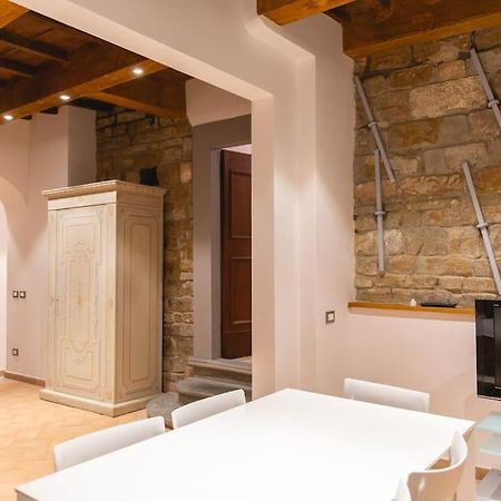 Cozy And Charmin 3Br Apartment Steps By Duomo Florencia Exterior foto
