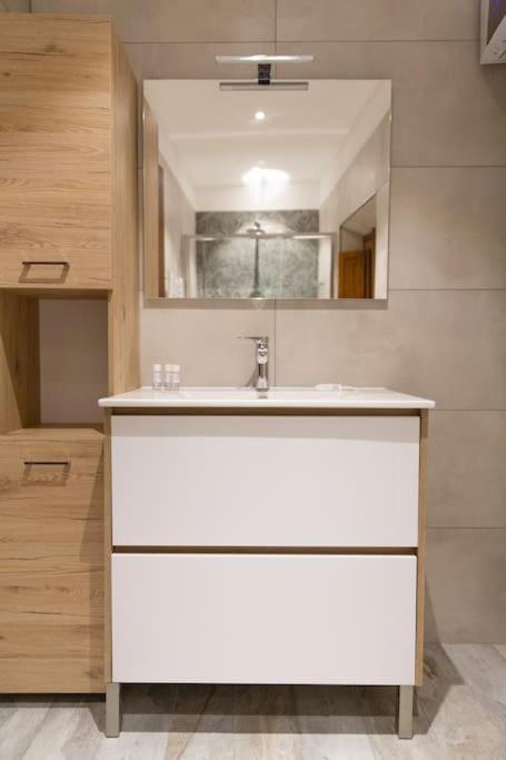 Cozy And Charmin 3Br Apartment Steps By Duomo Florencia Exterior foto