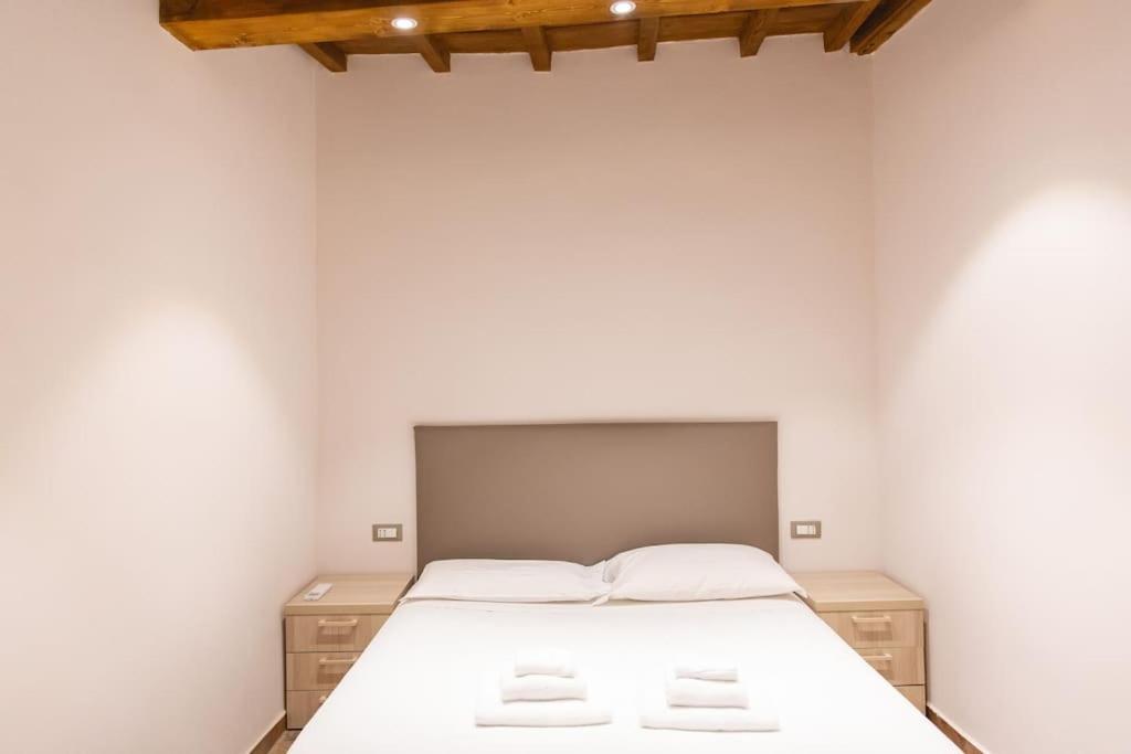 Cozy And Charmin 3Br Apartment Steps By Duomo Florencia Exterior foto