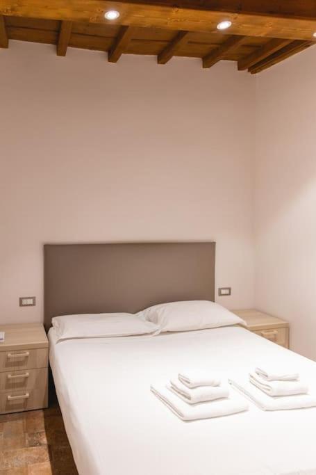 Cozy And Charmin 3Br Apartment Steps By Duomo Florencia Exterior foto