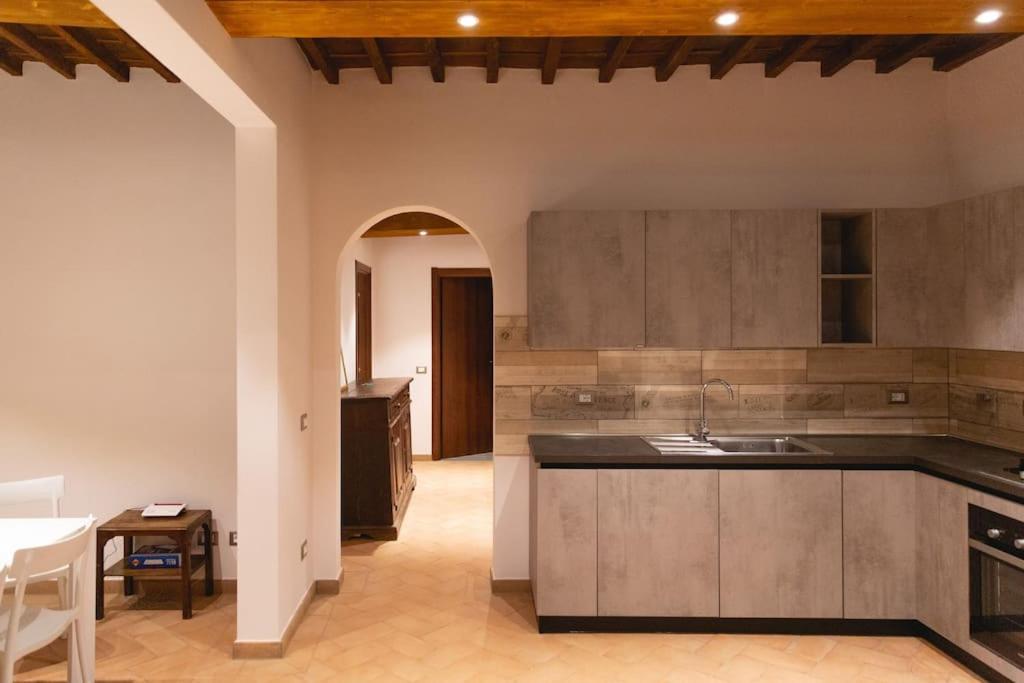Cozy And Charmin 3Br Apartment Steps By Duomo Florencia Exterior foto