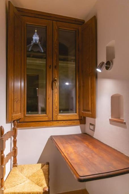 Cozy And Charmin 3Br Apartment Steps By Duomo Florencia Exterior foto