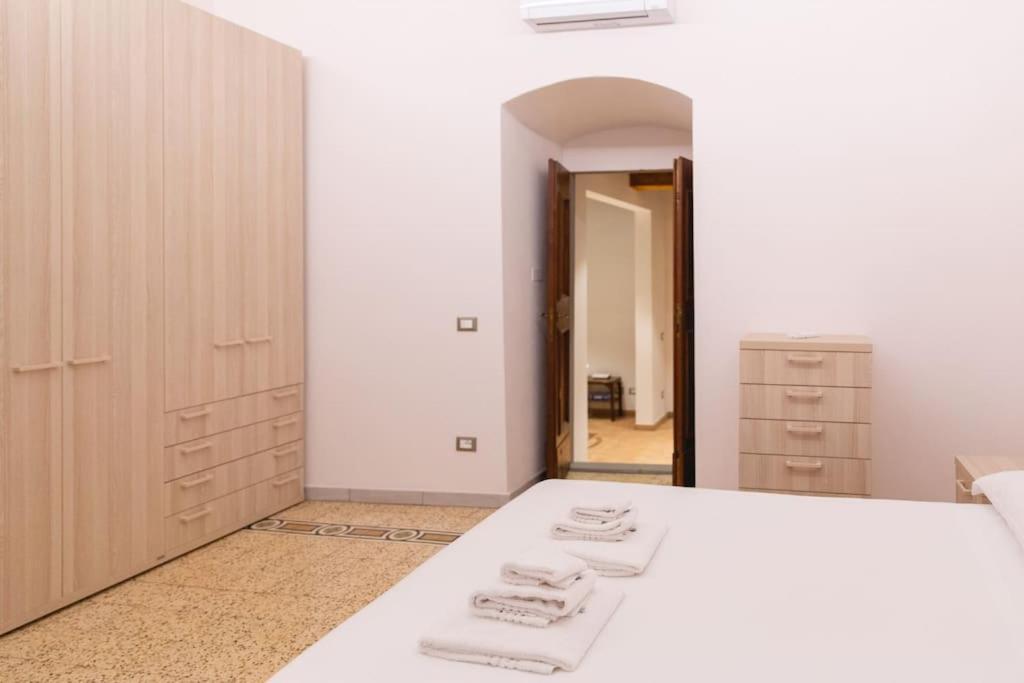 Cozy And Charmin 3Br Apartment Steps By Duomo Florencia Exterior foto